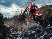 哈兰德梅开二度助曼城大胜 英超金靴之争再起波澜