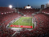 皇家马德里与巴塞罗那激战西甲，冠军悬念再起