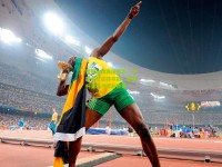 铿锵玫瑰再绽芳华！中国女足逆转夺冠，亚洲杯赛场书写新传奇